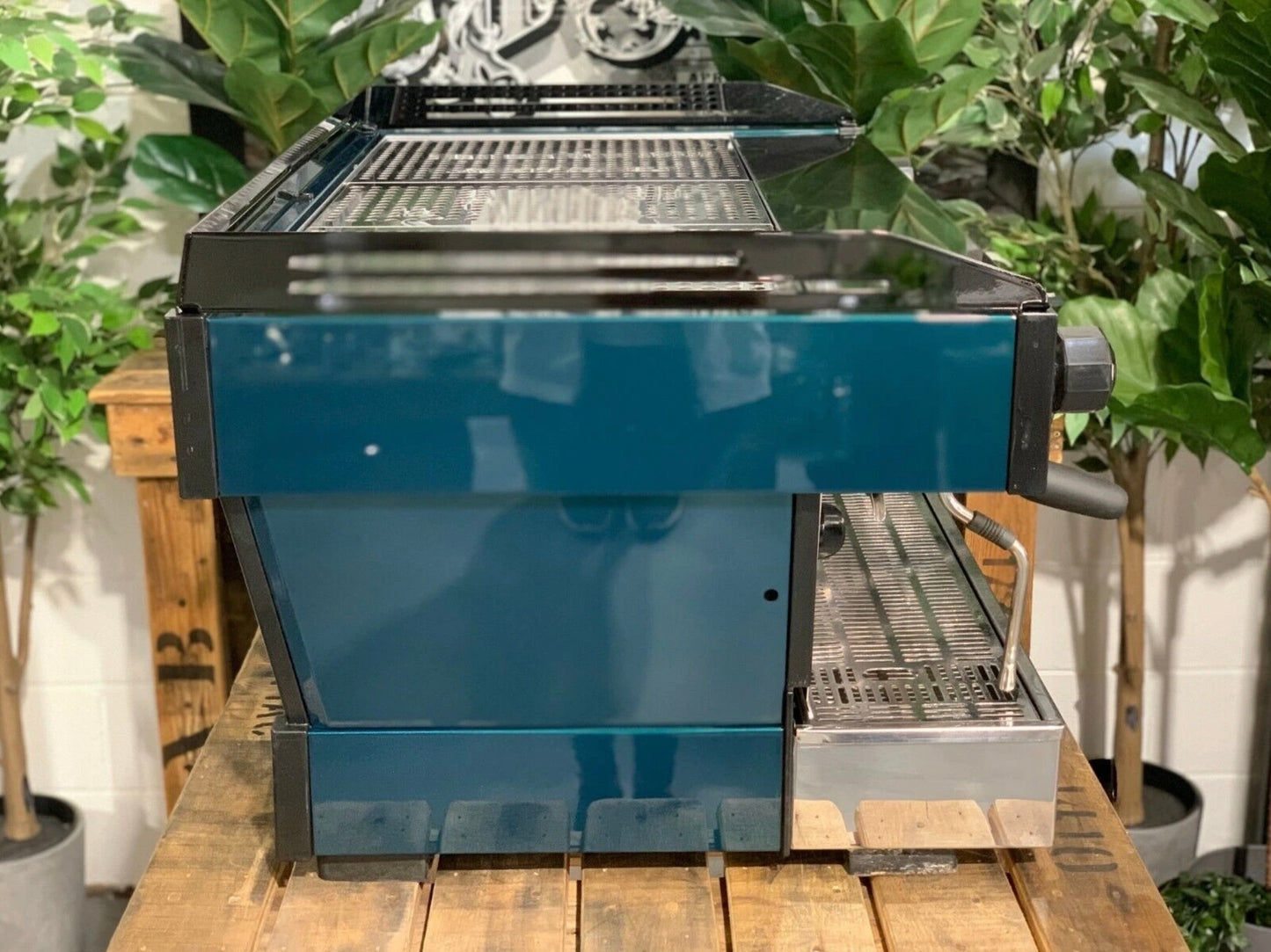 La Marzocco Linea PB AV 3 Grupos - Azul acero oscuro - Reacondicionada
