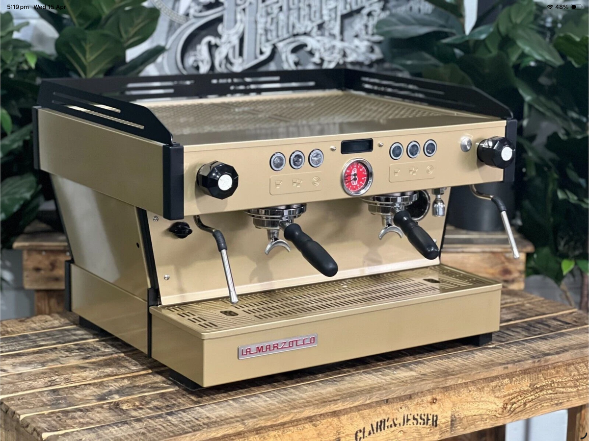 La Marzocco Linea PB AV-2 Grupos Crema y Oro