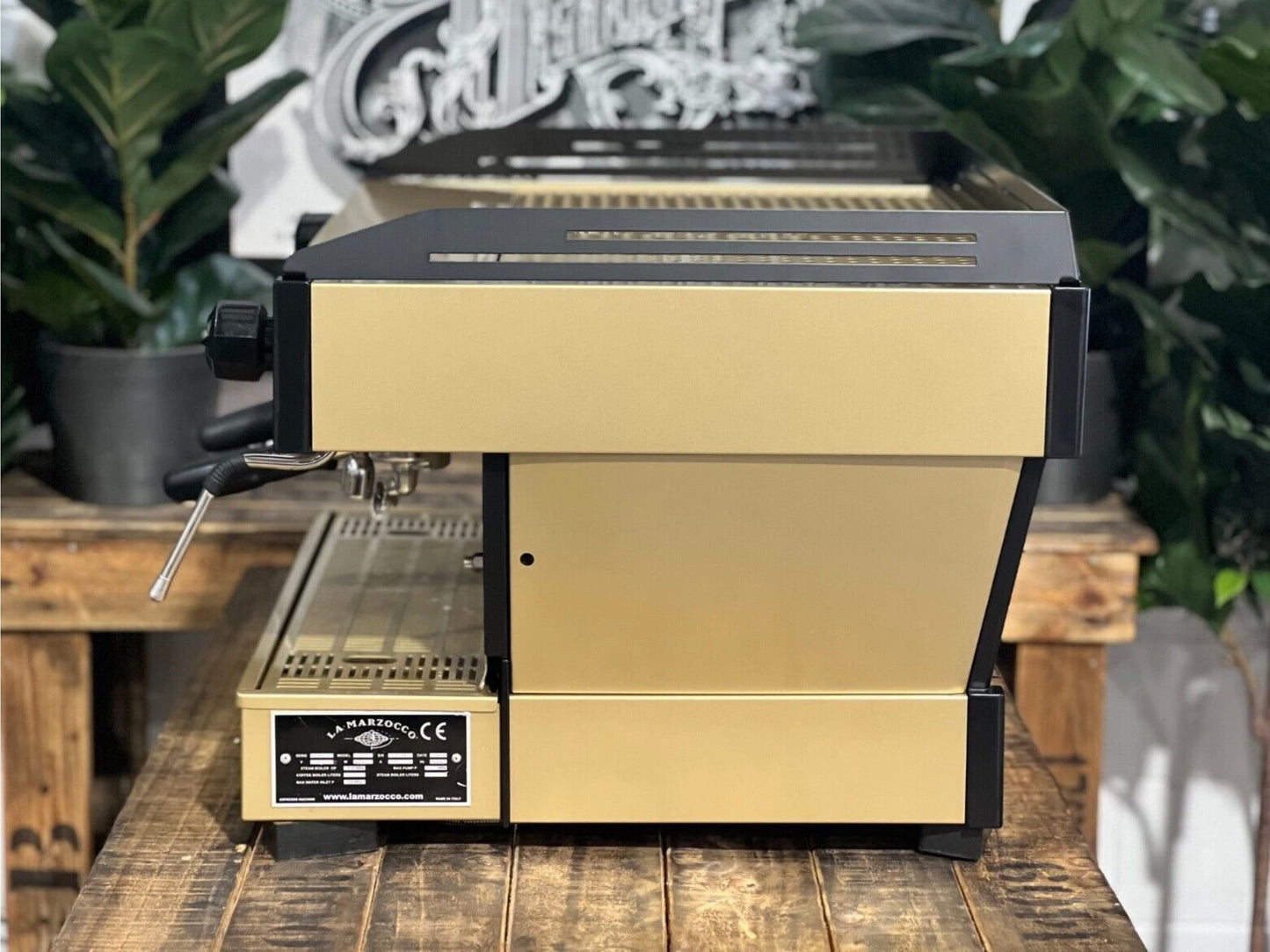 La Marzocco Linea PB AV-2 Grupos Crema y Oro - Reacondicionada
