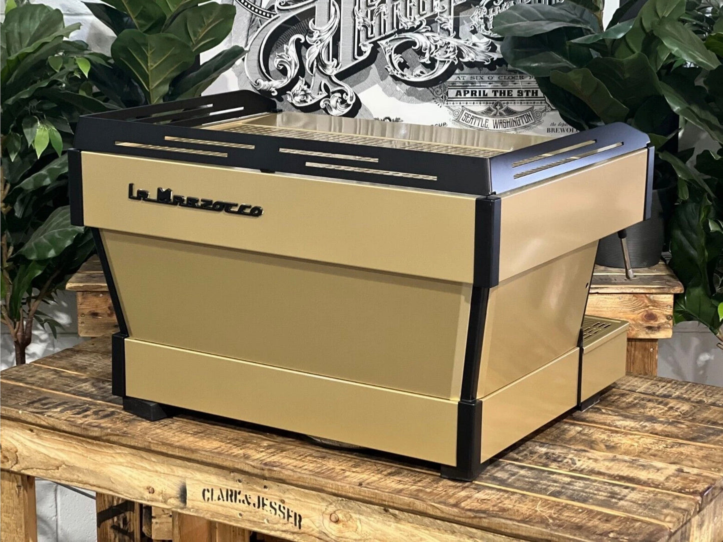 La Marzocco Linea PB AV-2 Grupos Crema y Oro - Reacondicionada