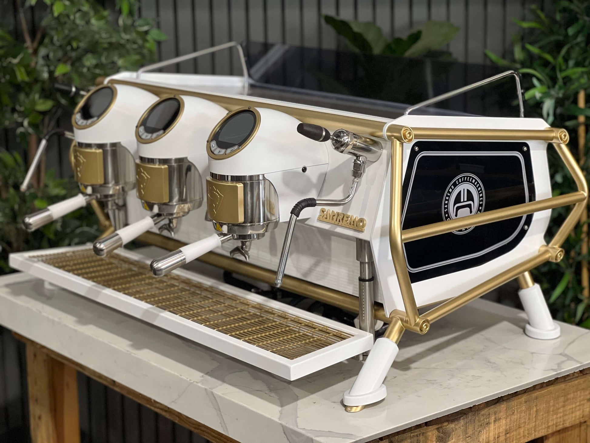 Detalles de Sanremo Café Racer de 3 grupos blanca y dorada